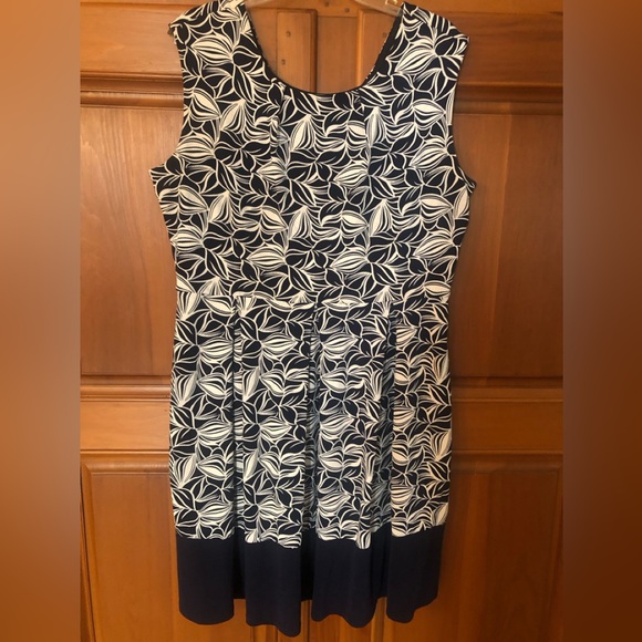 Yera summer dress size medium - Picture 1 of 7